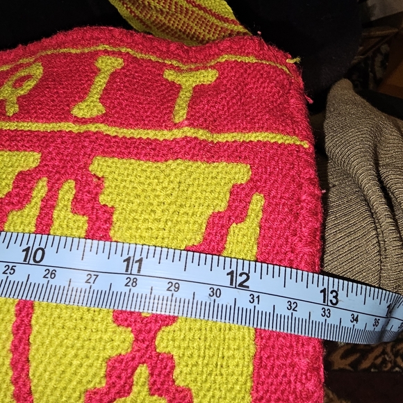 Huichol art yarn Bag - Picture 10 of 10